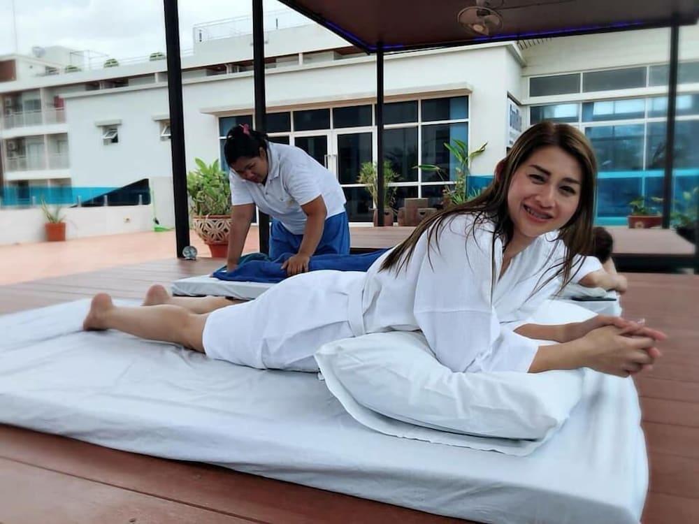 Grandblue Resort & Beachclub Mae Phim Bagian luar foto