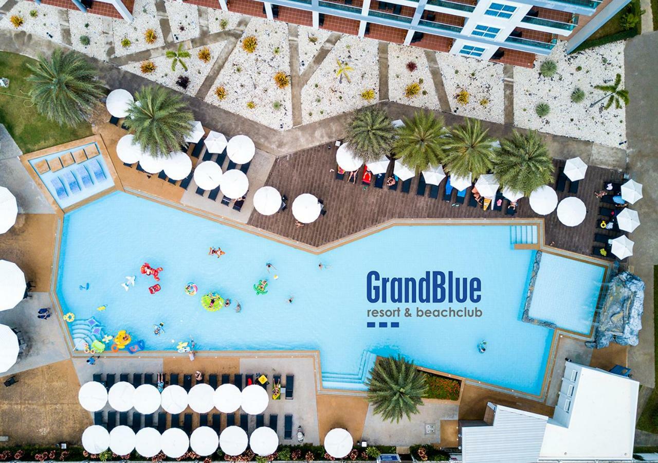 Grandblue Resort & Beachclub Mae Phim Bagian luar foto